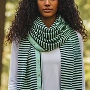 Lululemon Vinyasa Scarf *Rulu Classic Stripe Mint Black Mutli-wear